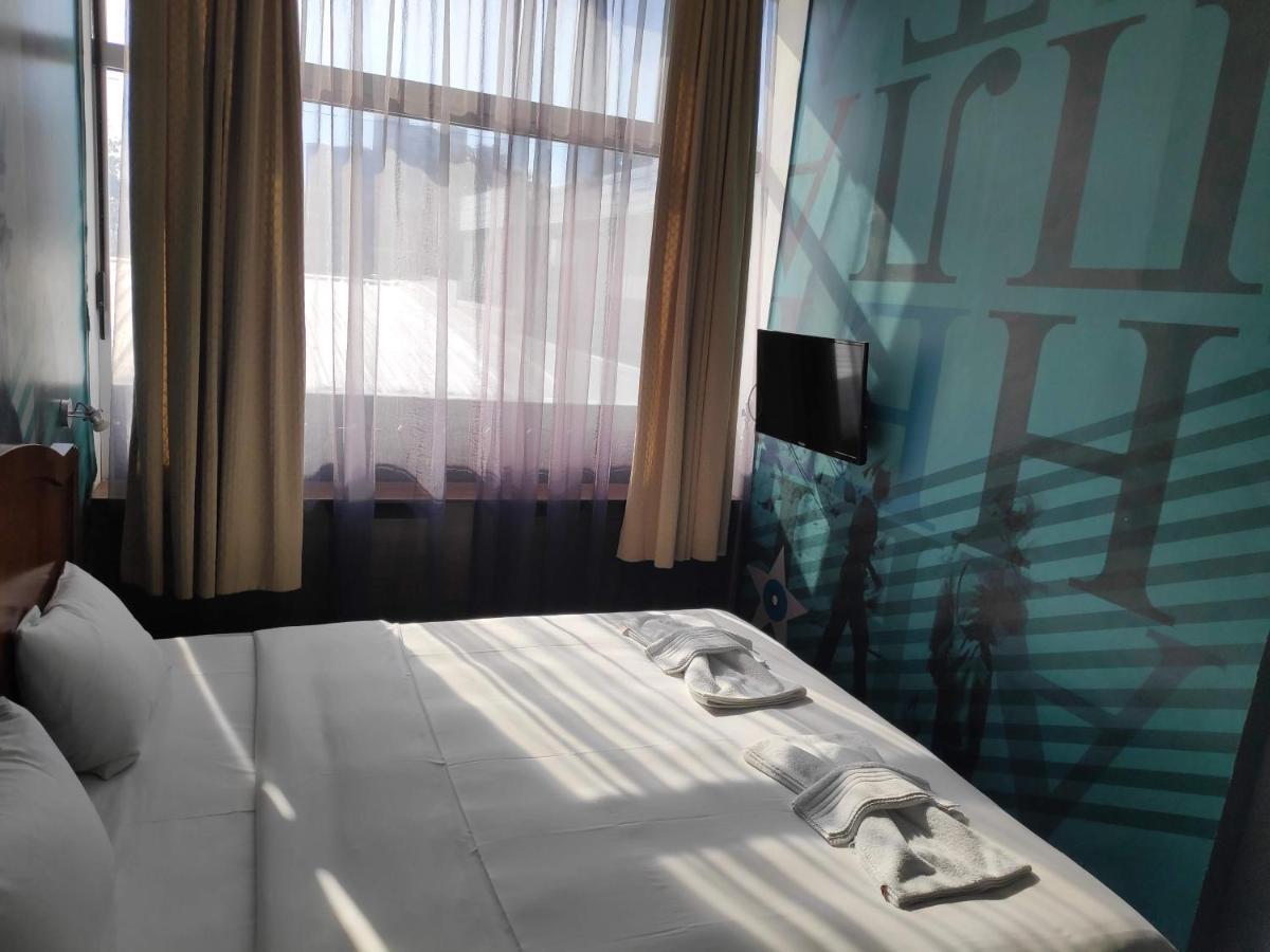 Hostel Log Inn Скопье Экстерьер фото
