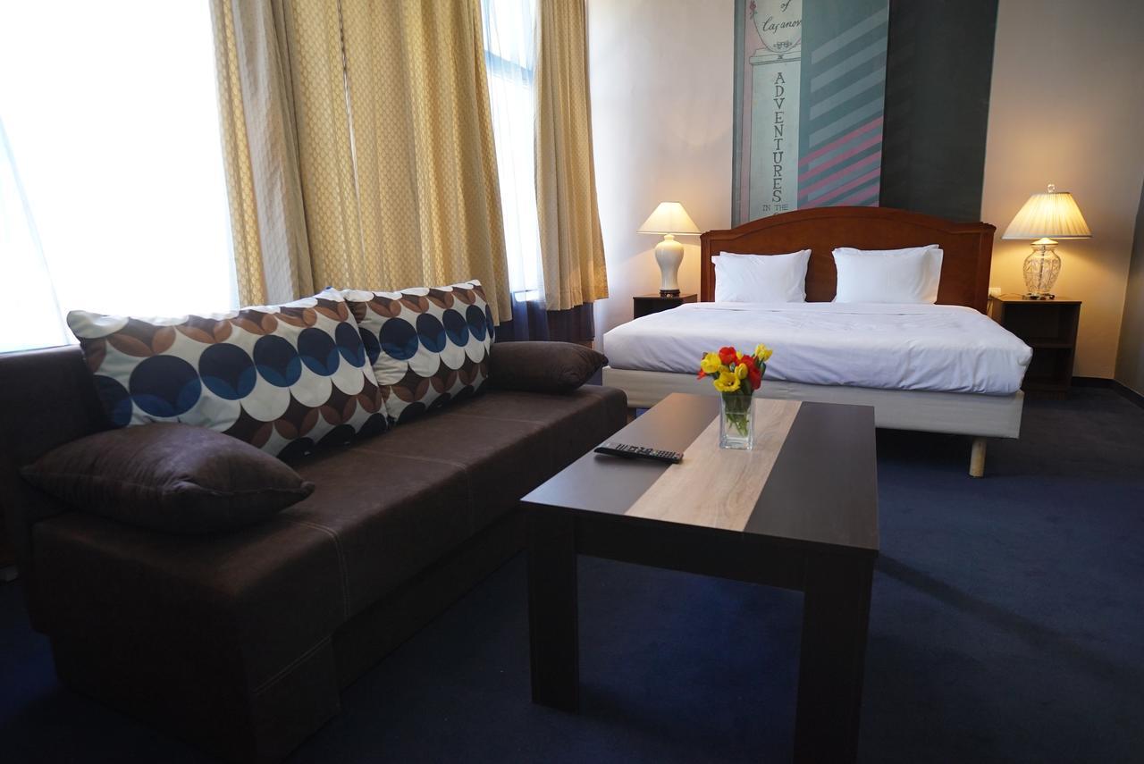 Hostel Log Inn Скопье Экстерьер фото