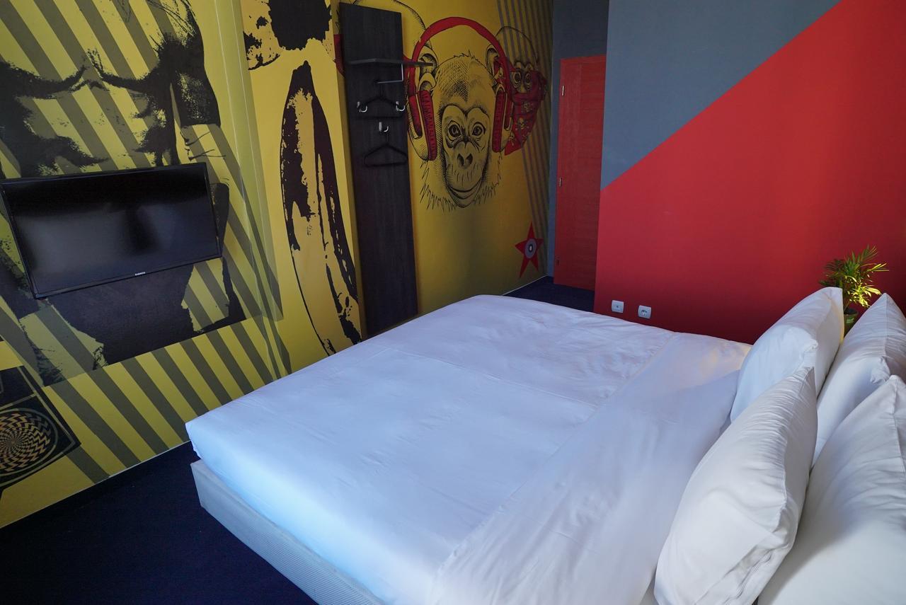 Hostel Log Inn Скопье Экстерьер фото