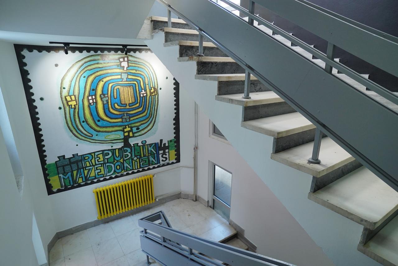 Hostel Log Inn Скопье Экстерьер фото